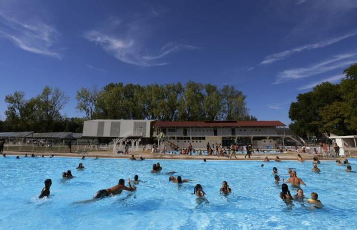 Opening of the Besançon-Chalezeule swimming pool and campsite