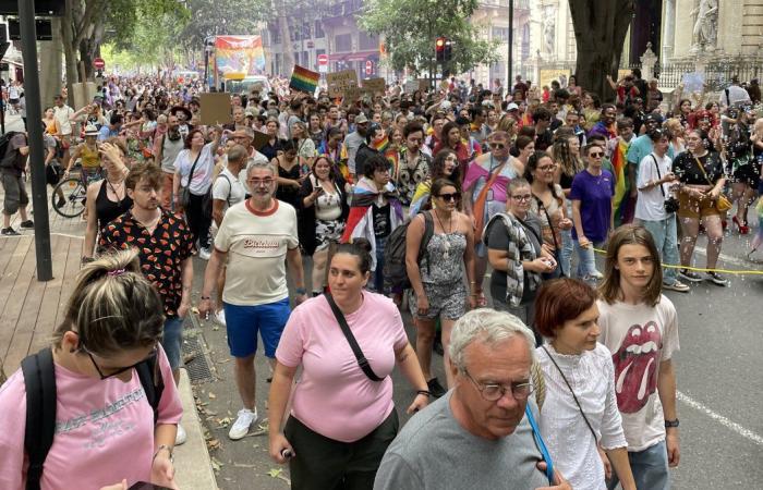NÎMES Nearly 1,500 people for the Pride March