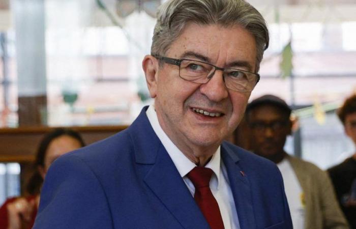 “We will withdraw our candidacy,” declares Jean-Luc Mélenchon in the event of a three-way race