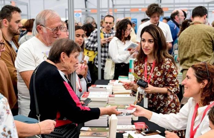 Get reading! and the Book Fair will be on the theme of Marie Curie and women scientists