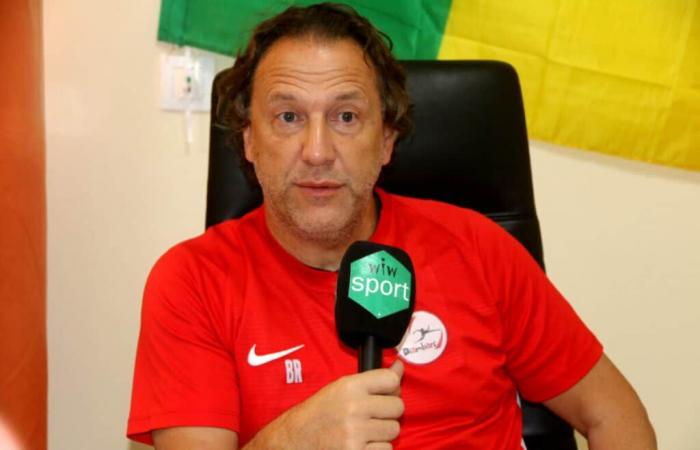 Bruno Rohart leaves his post as coach of Diambars and will join Pau FC (France)