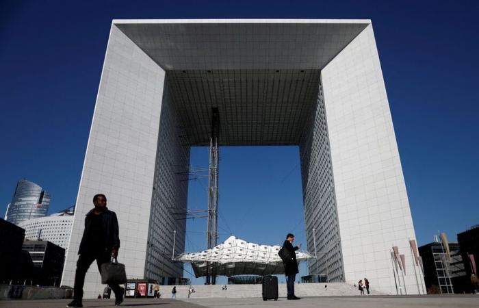 Near Paris, the La Défense business district wants to go green to better revive itself