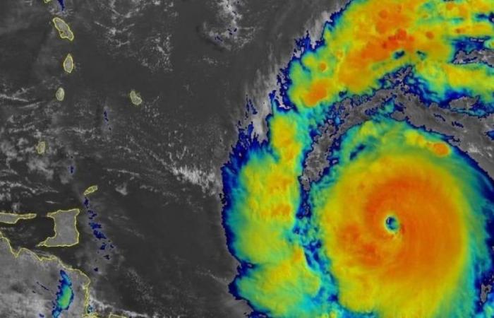 Category 3 Hurricane Beryl moves toward southern Lesser Antilles