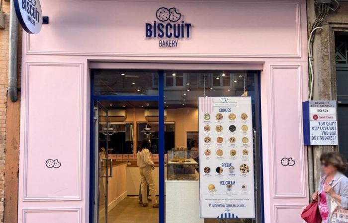 In downtown Toulouse, this new shop sells cookies of a different kind