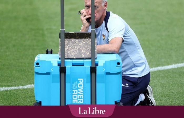 With French journalists, Didier Deschamps has another opponent before the Red Devils: “He has just had 4-meter tarpaulins added”