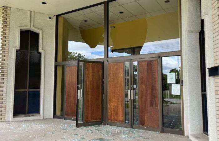 Windows smashed in two North York synagogues | Middle East, the eternal conflict
