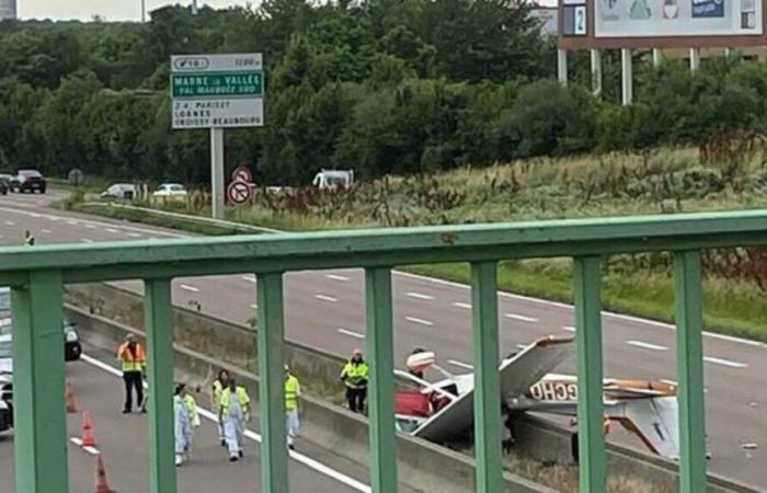 A tourist plane crashes on the highway, killing three people – Libération