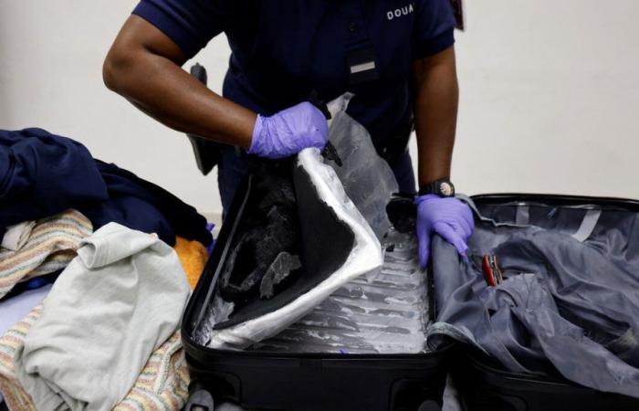 Dozens of Melbourne airport staff charged with smuggling drugs into Australia