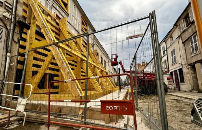 Buildings in danger on rue de Bourgogne in Orléans: demolition work begins