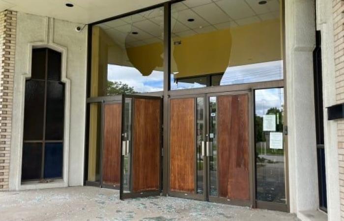 Windows smashed at 2 Toronto synagogues