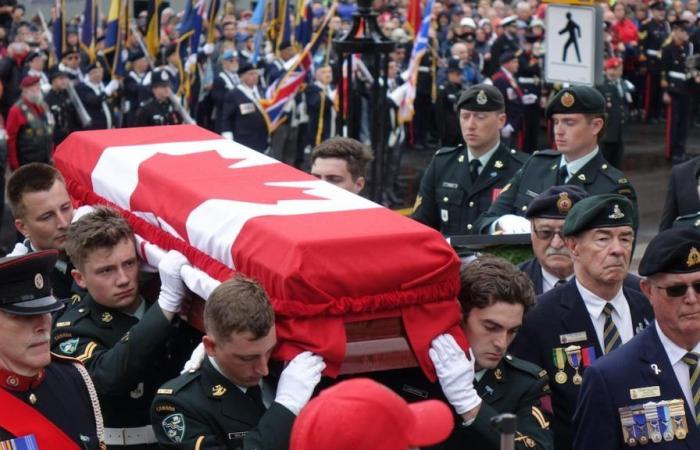 Newfoundland and Labrador Buries Unknown Soldier on Remembrance Day
