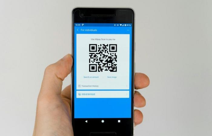 Here is the new best way to read a QR Code