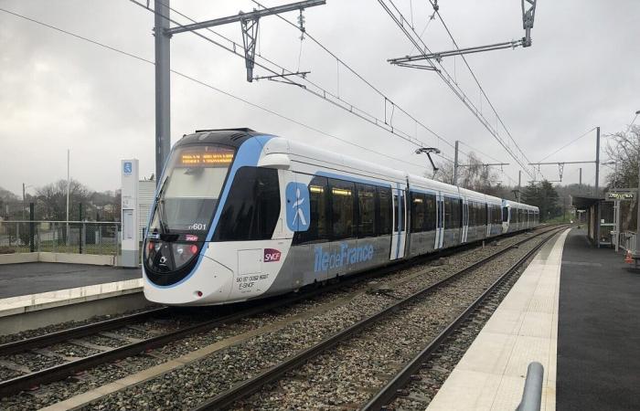 Essonne: traffic interrupted on part of Tram T12 after a malfunction at a level crossing