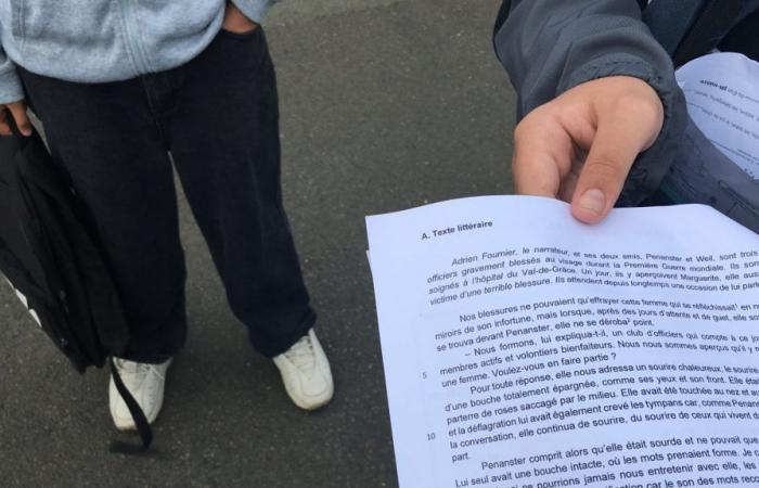 first reactions from middle school students in Poitiers