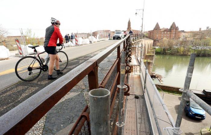 Montauban. A goldsmith’s work carried out on the Pont Vieux