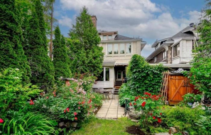 A 1920 semi-detached house full of character for sale for $1,339,000 in Montreal West