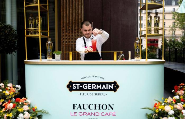 Liqueur St-Germain® takes up residence at Place de la Madeleine at the Grand Café Fauchon – Paris Select