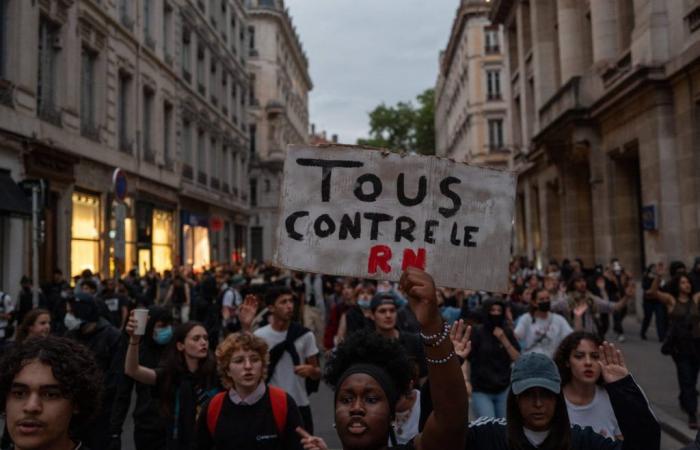mobilizations broke out in Paris, Nantes, Lyon and Lille