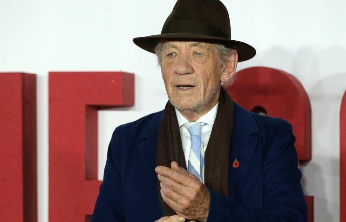 After his impressive fall on stage, Ian McKellen, gives up his role in the play “Player Kings”