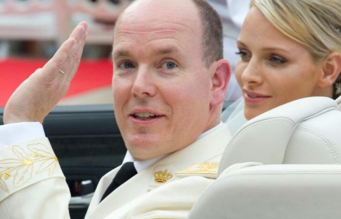 Albert of Monaco very tactile with Charlene: they celebrate their 13 years of marriage with a beautiful photo