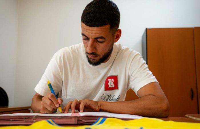 Nassim Ouammou commits to FCSM until 2026