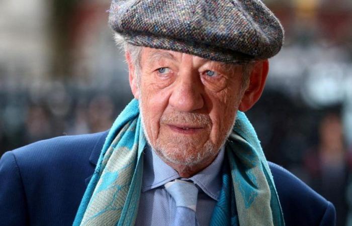 Ian McKellen will not return to the stage after a bad fall