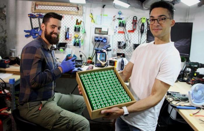 In Brest, a little genius makes electric batteries from his garage and supplies the whole of France