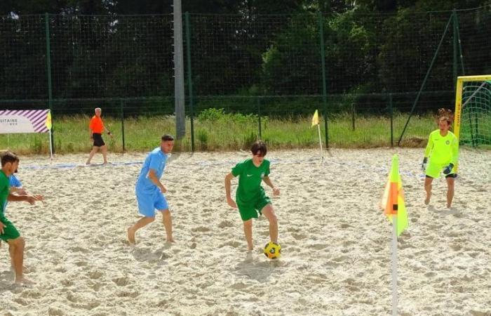 Saint-Médard-en-Jalles, winner of the regional beach soccer final