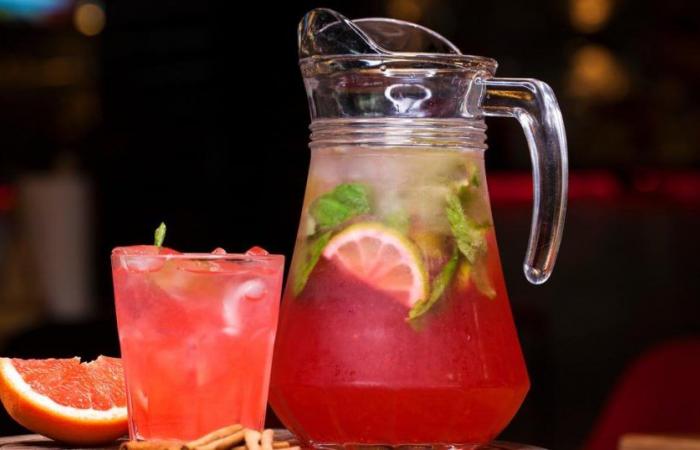 5 Easy Pitcher Cocktail Recipes for Summer Parties