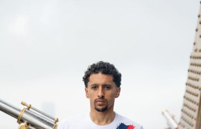 The Eiffel Tower on the 2024/25 away kit