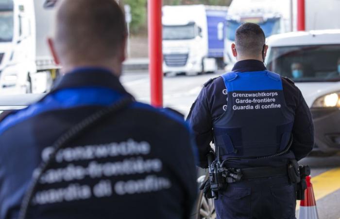 Switzerland investigates Russian smugglers case
