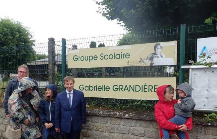 A school in Alençon takes the name of the teacher who invented “Pirouette, peanut”