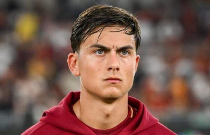 OFFICIAL
      LINE-UPS
      –
      Dybala
      out,
      Pisilli
      from
      the
      1st
      minute!
      The
      choice
      on
      Luiz,
      Koopmeiners
      and
      Paz