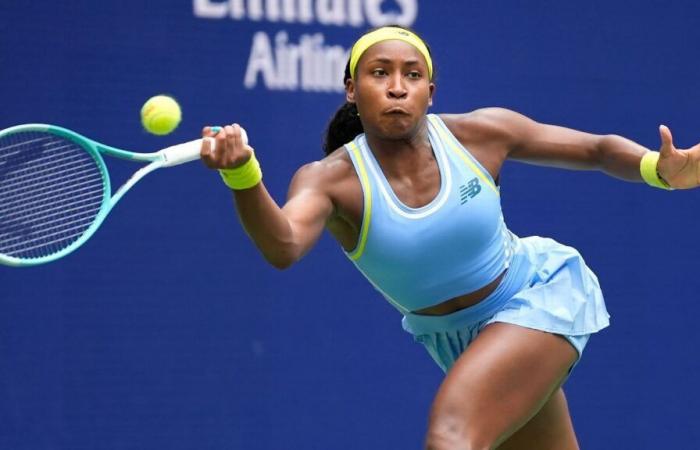 Defending
      champ
      Coco
      Gauff
      falls
      to
      Emma
      Navarro,
      exits
      US
      Open