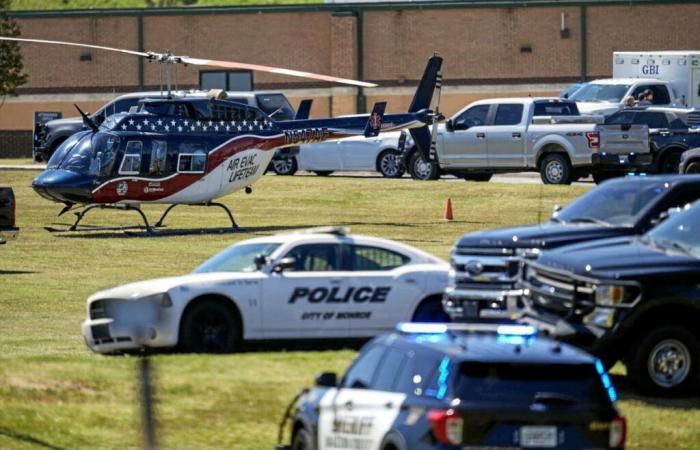 Shooting
      at
      US
      high
      school
      leaves
      at
      least
      4
      dead,
      9
      injured