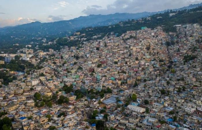 Power
      outage
      in
      Port-au-Prince
      after
      protests
      against
      cuts