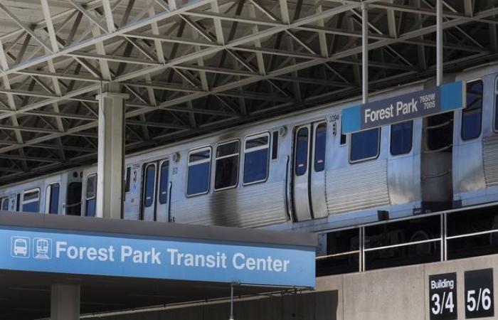 Update
      on
      the
      murder
      of
      four
      passengers
      on
      a
      Chicago
      commuter
      train