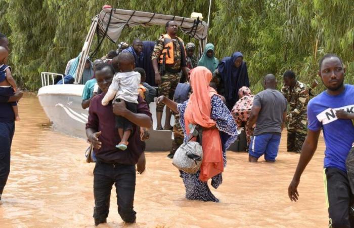 Torrential
      rains
      have
      killed
      273
      people
      since
      June
      and
      destroyed
      a
      19th-century
      mosque