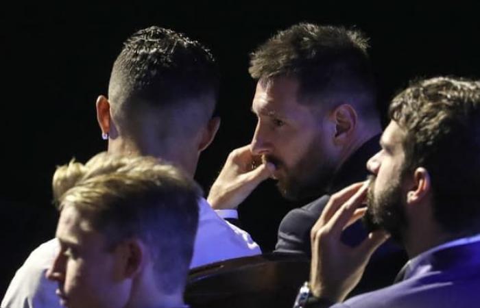 Messi,
      Ronaldo,
      Salah…
      the
      non-exhaustive
      (and
      prestigious)
      list
      of
      the
      main
      absentees