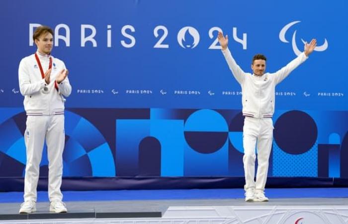 eleven
      medals
      including
      four
      titles
      and
      two
      gold-silver
      doubles,
      the
      French
      cycling
      sweep