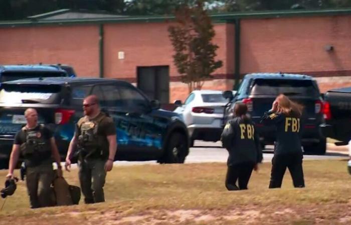 14-year-old
      boy
      kills
      four
      people
      at
      Georgia
      high
      school