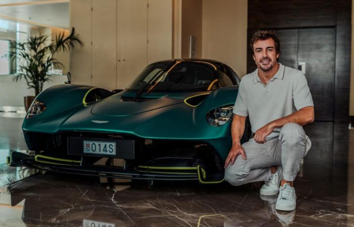 From
      the
      Mégane
      to
      the
      Valkyrie,
      discover
      his
      eclectic
      garage!
      (in
      pictures)