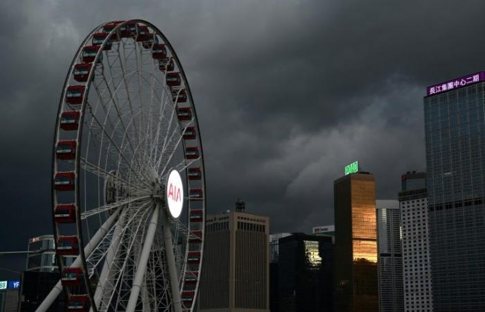 Super
      Typhoon
      Yagi
      Threatens
      Southern
      China