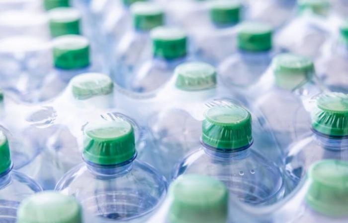 Raise
      VAT
      on
      bottled
      water?
      –
      Libération