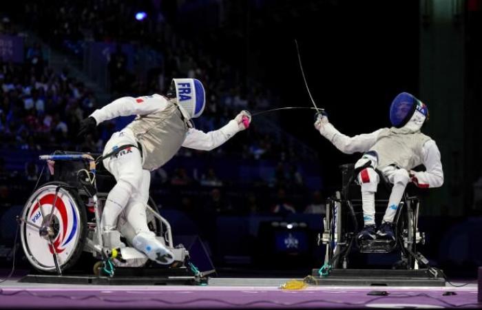 French
      foil
      fencers
      take
      bronze
      and
      avoid
      a
      zero
      point