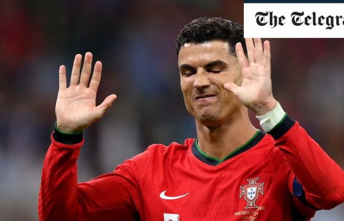 Cristiano
      Ronaldo
      refuses
      to
      retire
      for
      Portugal
      –
      but
      the
      decision
      should
      be
      taken
      out
      of
      his
      hands