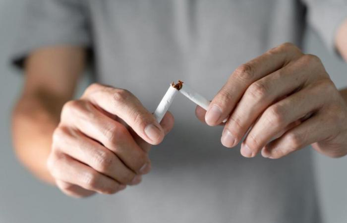 Quitting
      smoking
      altogether
      is
      much
      more
      beneficial
      than
      reducing
      it