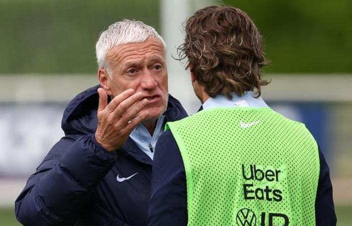 Deschamps
      warns
      that
      Griezmann
      “will
      return
      to
      playing
      time
      management”