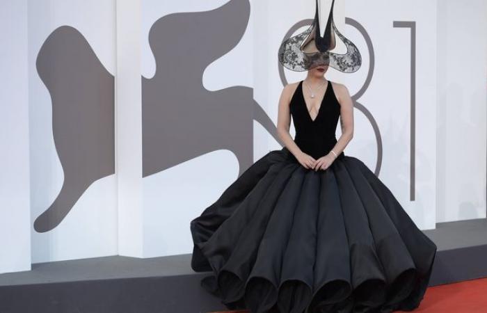 Venice
      Film
      Festival:
      Lady
      Gaga’s
      impressive
      dress
      for
      the
      presentation
      of
      “Joker:
      Folie
      à
      deux”