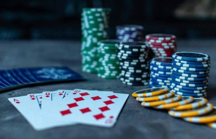 Robber
      shoots
      poker
      tournament
      organizer
      in
      the
      head